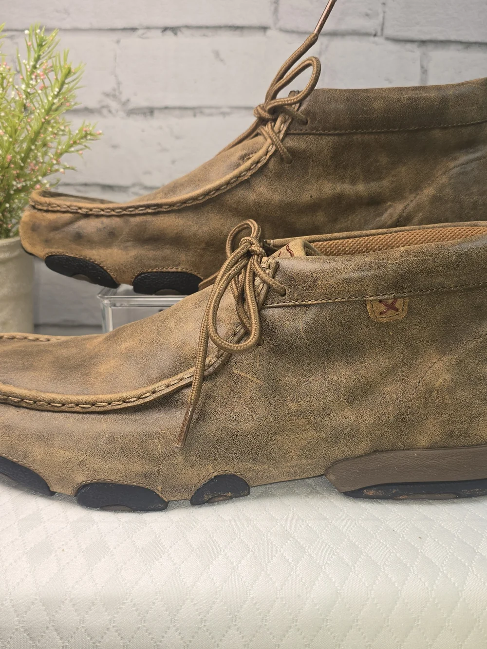 Twisted X stylish padded